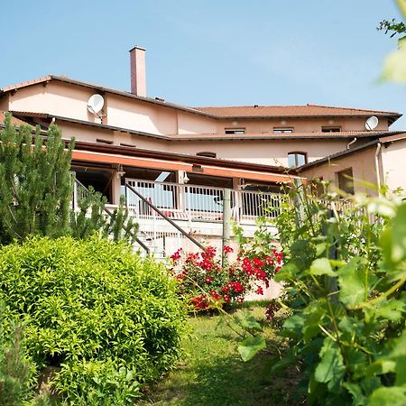 Le Bel Vue Hotell Le Cergne Eksteriør bilde